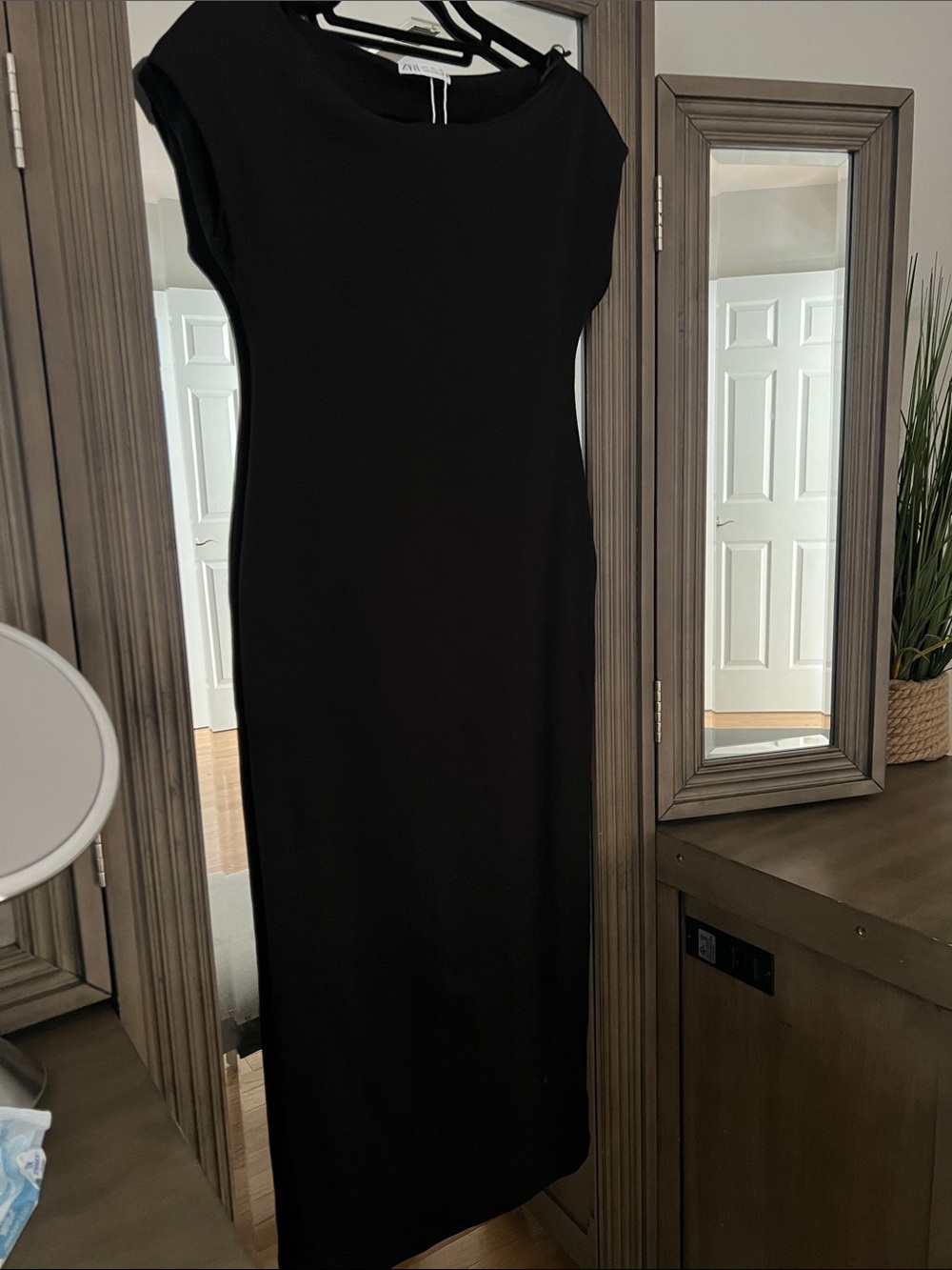 Zara FITTED MIDI DRESS - Picture 2 of 8